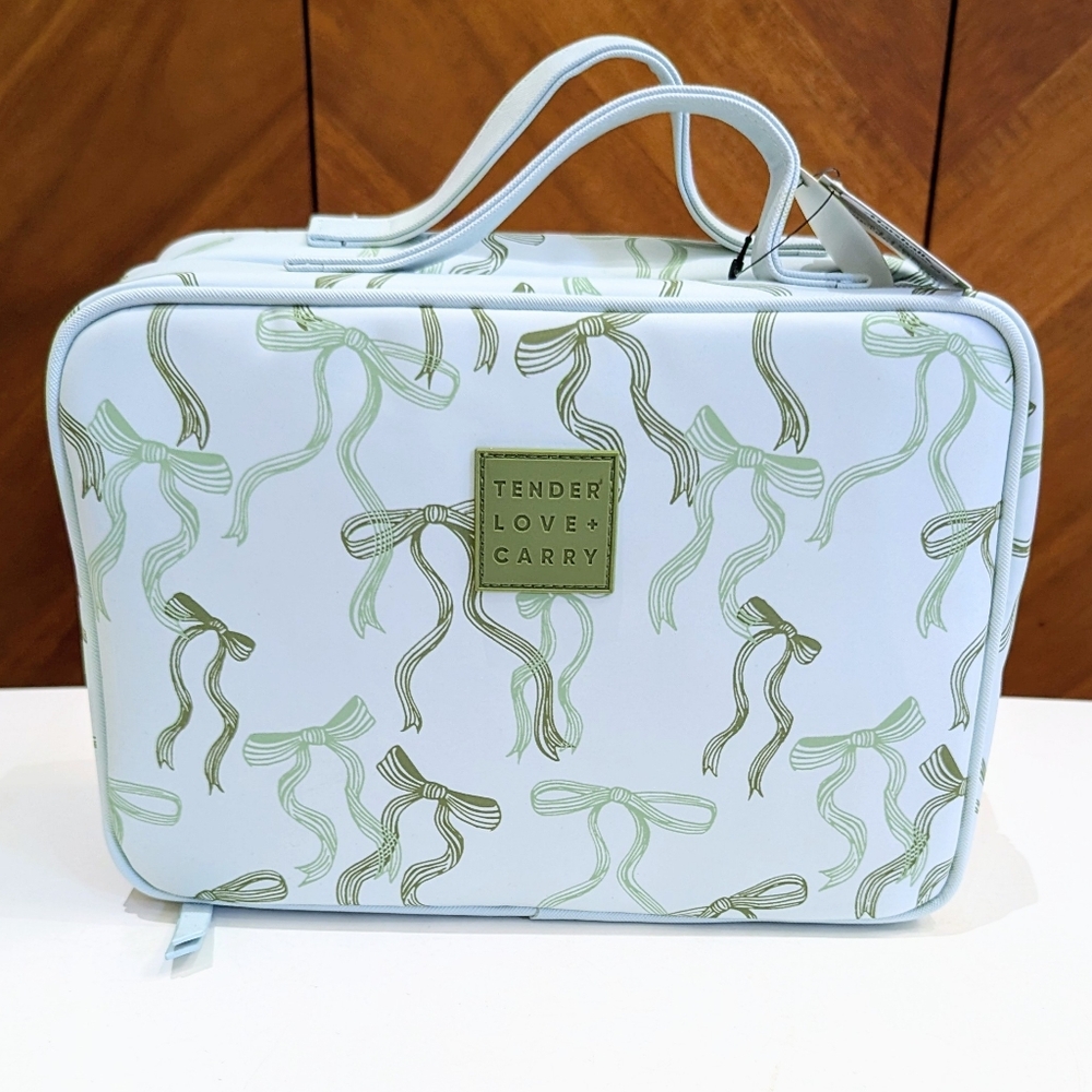 🔥LAST NWT Tender Love + Carry Toiletry Weekender Bag with Hanger Green Ribbons